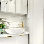 Apartment Premium & Quiet Next To Main Square *