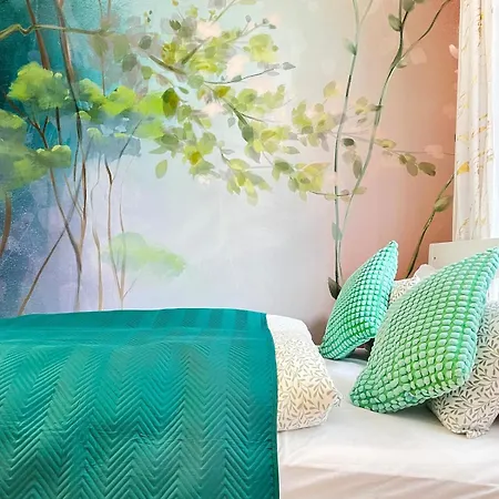 Premium & Quiet Next To Main Square Apartman *