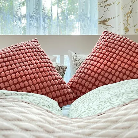 Premium & Quiet Next To Main Square